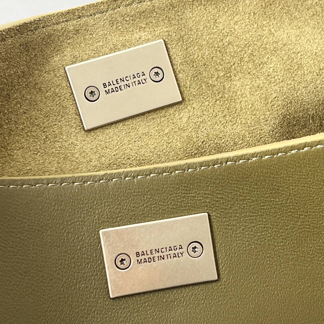 Сумка Balenciaga Rodeo 8