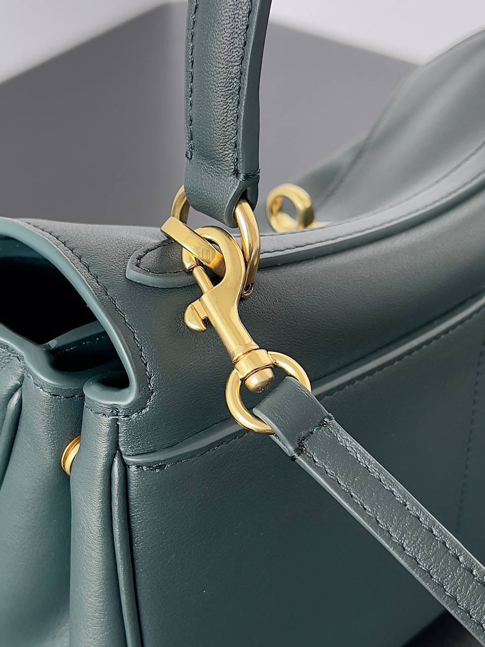 Сумка Balenciaga Rodeo 6