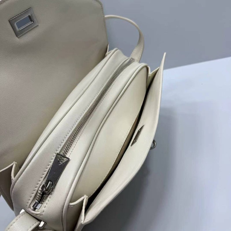 Сумка Balenciaga 8