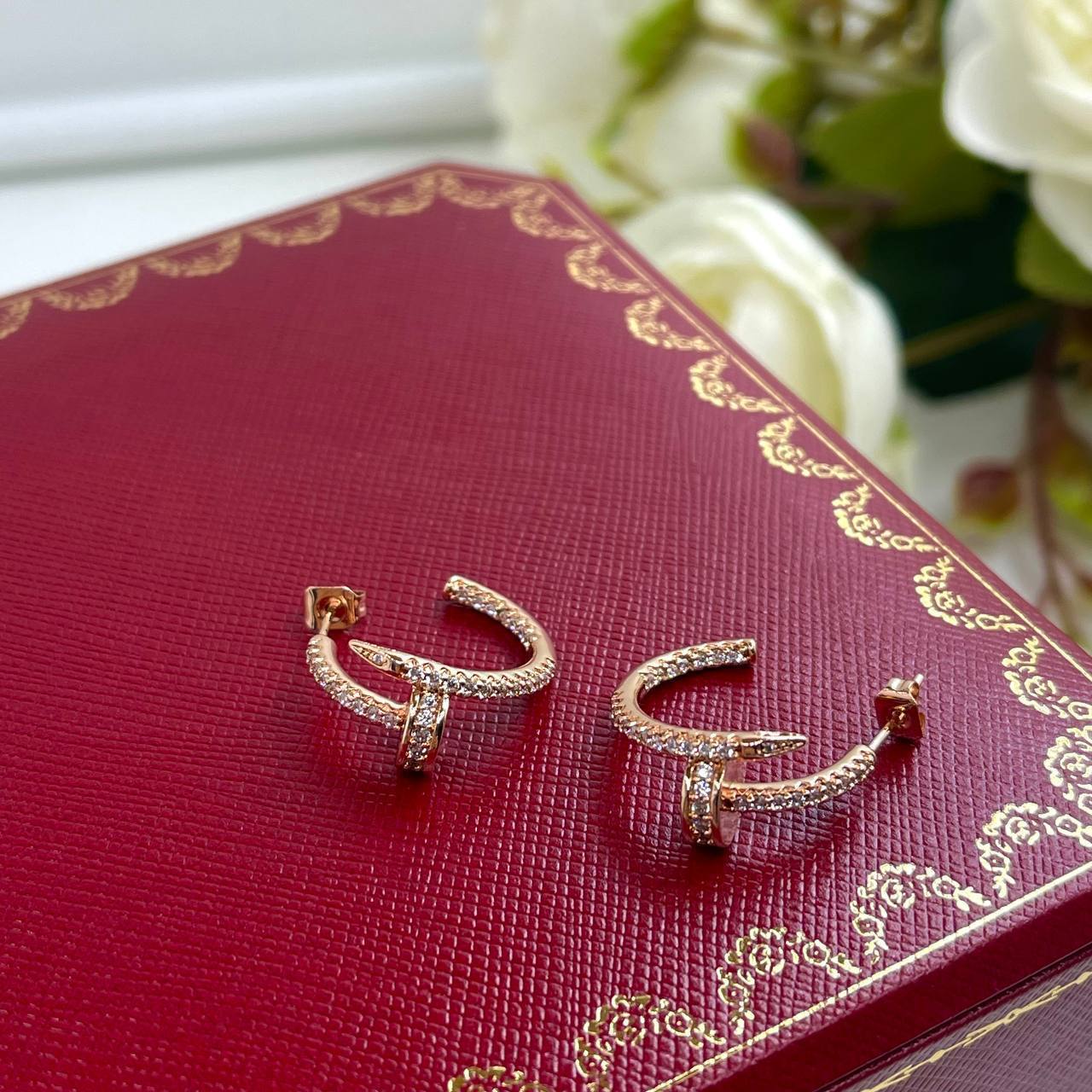 Серьги Cartier