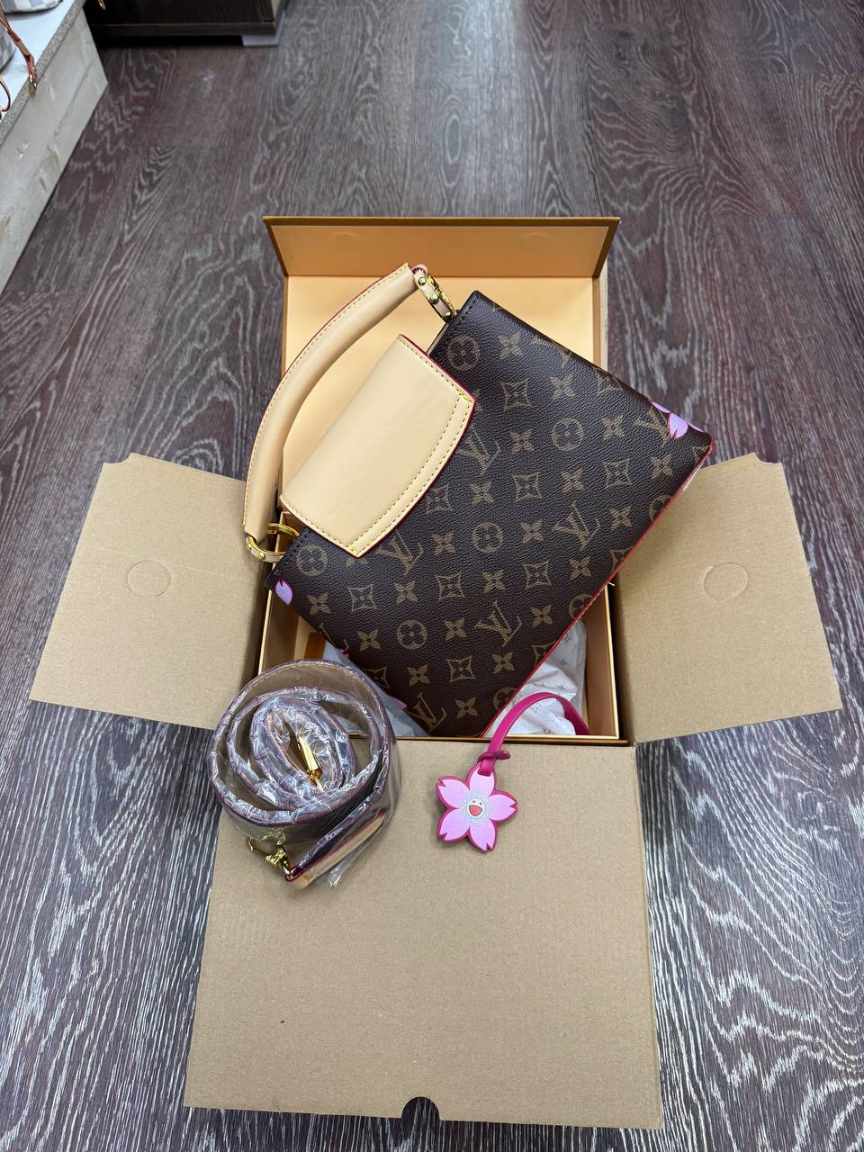 Сумка Louis Vuitton 4