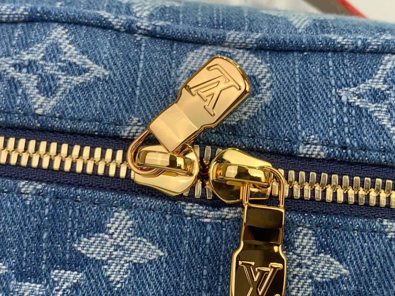 Сумка Louis Vuitton 4