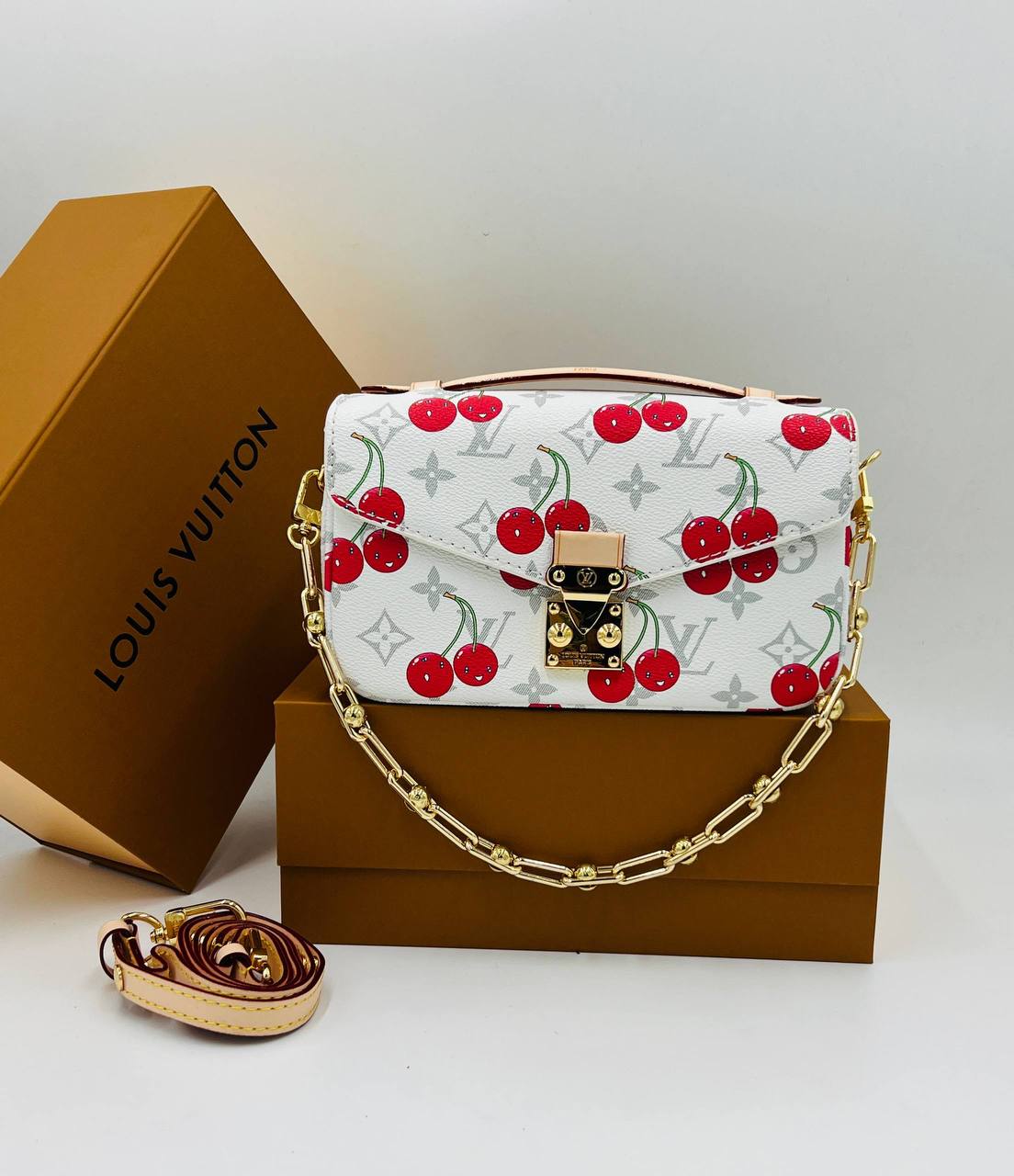 Сумка Louis Vuitton 2