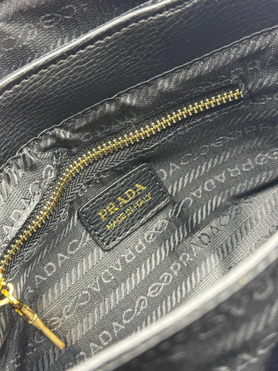 Сумка Prada 9