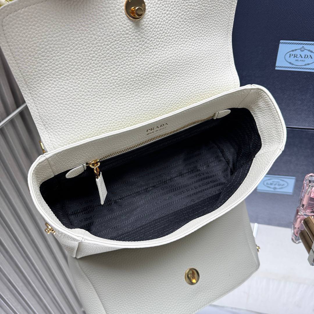 Сумка Prada 9
