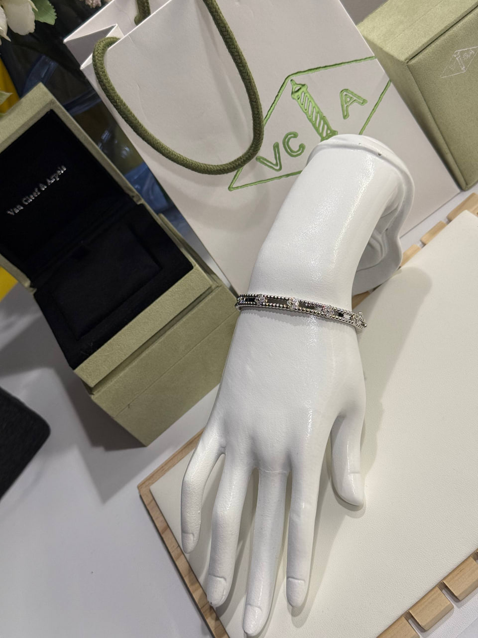 Браслет Van Cleef